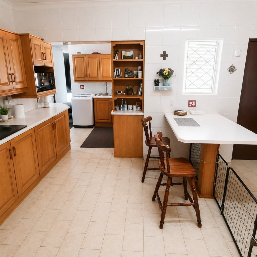 5 Bedroom Property for Sale in Vincent Heights Eastern Cape